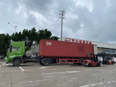 Synkron forsendelse på tvers av landegrenser og innenlands: Avanserte kantbåndproduksjonslinjer leverer til Spania og Guangdong